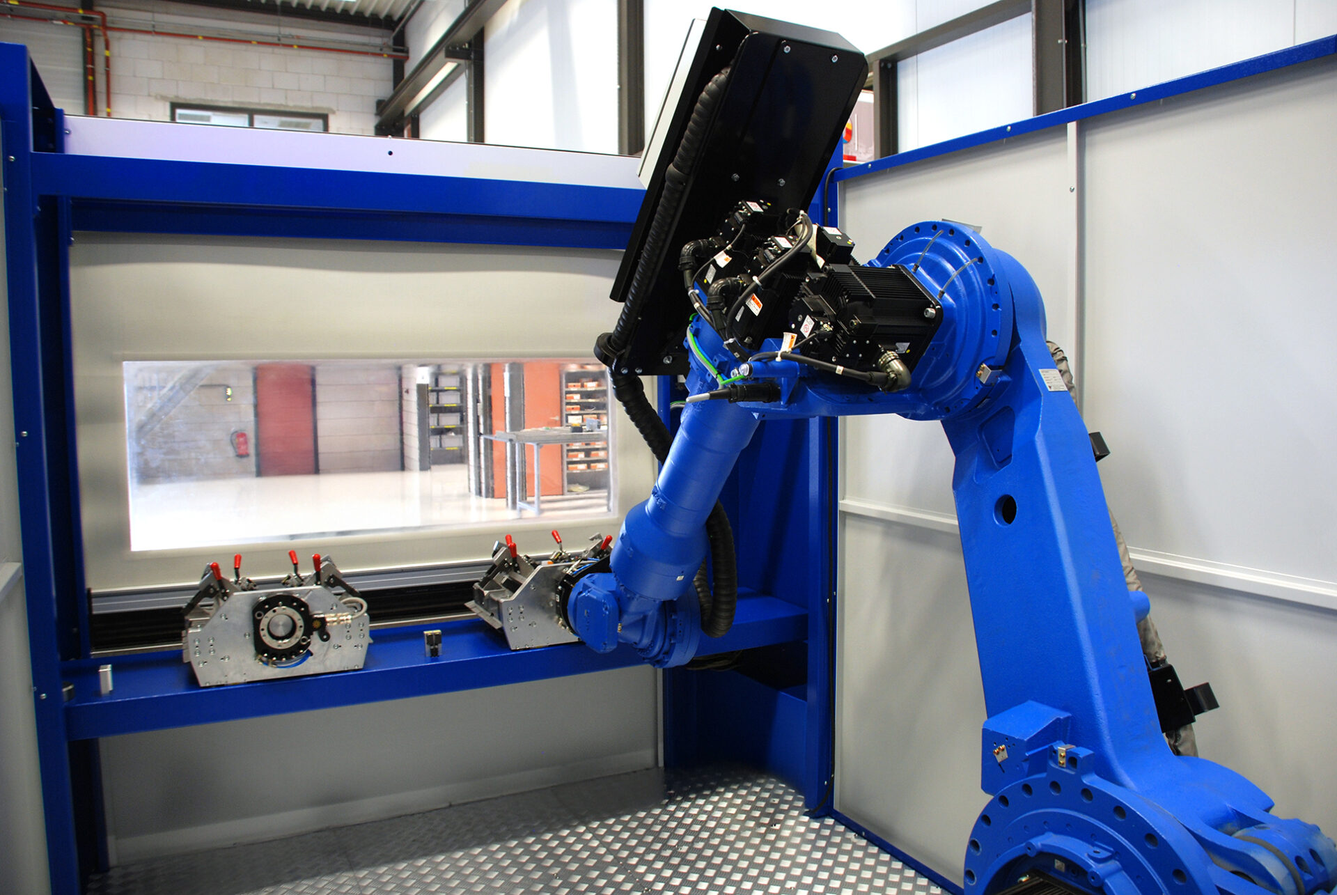 ADAPTIX cel met Yaskawa robot